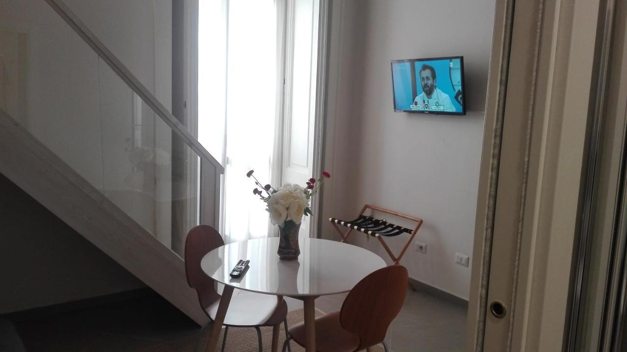 Bed and Breakfast Piano Nobile Neapel Exterior foto